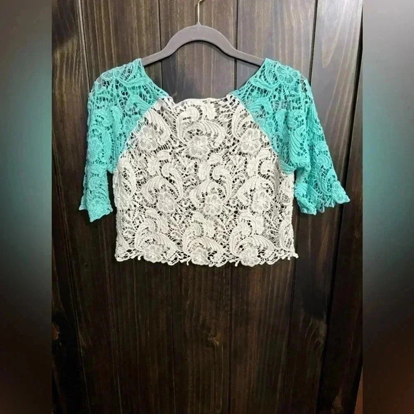 Y2K Delia’s White/Teal Lace Crop Top, Size: Medium - Picture 12 of 12